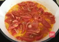 Illustration of how to make seafood pasta 7