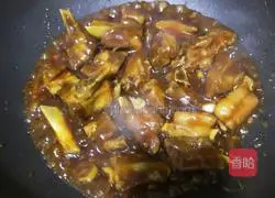 Illustration of how to make sweet and sour pork ribs 8
