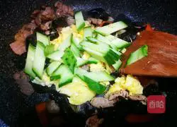 Illustration of how to make Mushu Pork 8