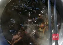 Illustration of how to make fried chicken breast with fungus 1