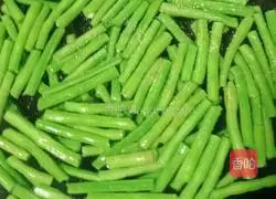 Beef and beans Illustration of making bento 4