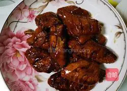 Illustration of braised chicken wings 7