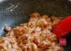 Illustration of how to make fried leeks and shrimp paste 7