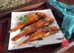 Illustration of how to make pan-fried yellow croaker 6