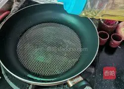 Illustration of how to make egg and ham rolls 3