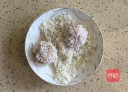 Illustration of how to make glutinous rice meatballs 11