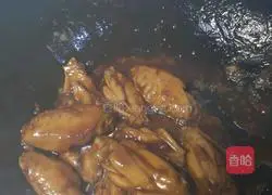 Illustration of how to make Coke Chicken Wings 8