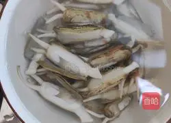 Illustration of how to make steamed holy son with garlic 3