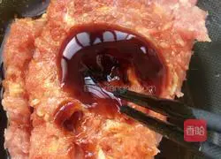 Illustration of how to stuff fried tofu with meat 3