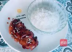 Illustration of how to make teriyaki chicken leg rice 8