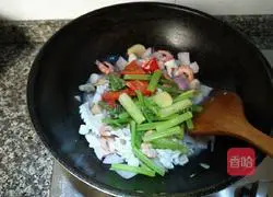 Seafood Curry Recipe Illustration 10