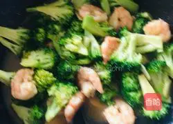 Stir-fried broccoli Illustration of how to make shrimps 12