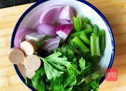 Illustration of how to make spicy crayfish 4