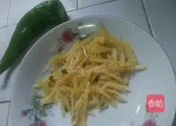 Illustration of how to make green peppers and potatoes 9