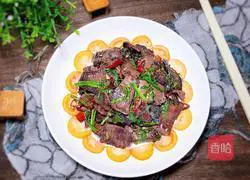 Illustration of how to stir-fry pig blood with leeks 12