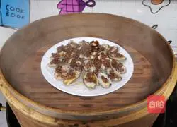 Illustration of how to make steamed rice noodles with garlic vermicelli 10