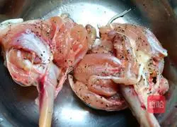 One Piece Luffy's favorite chicken drumstick recipe illustration 3