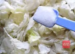 Illustration of how to make fried pork with cabbage 7