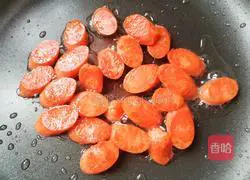 Illustration of how to make cumin ham steamed buns 7