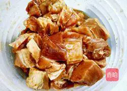 Illustration of home-style stewed beef brisket 4