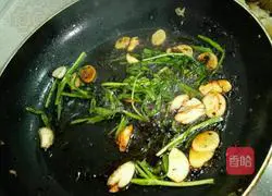 Illustration of how to make half-fried fish with black bean sauce 6