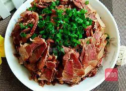 Illustration of how to make steamed bacon with dried beans 15