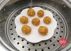 Illustration of how to make pumpkin fish balls 10