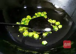 Fry okra Illustration of how to make eggs 5