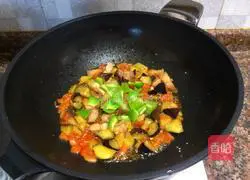 Illustration of how to cook pork with double eggplants 11