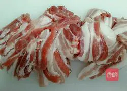 Illustration of how to make farm-style stir-fried pork 2