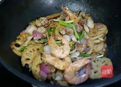 Illustration of how to make double fresh lotus root slices 9