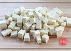 Illustration of how to cook minced pork and tofu in sauce 1