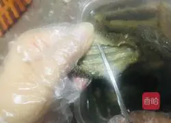 Illustration of how to soak sea cucumber 6