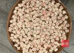 Illustration of how to make sweet potato powder meatballs 6