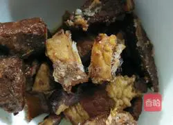 Illustration of how to make fried vermicelli with celery 7