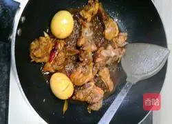 Illustration of how to make pork ribs and roasted eggs 6