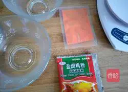 Illustration of how to make salt-baked chicken wings 3