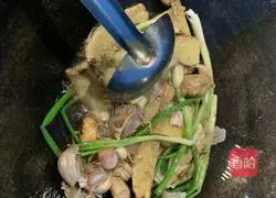 How to braise large squid in oil Illustration 2