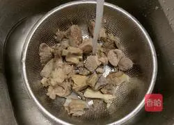 Illustration of the Recipe of Casserole with Cowpeas and Pork Ribs Stewed 4