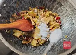 Illustration of how to make spicy minced pork mustard 8