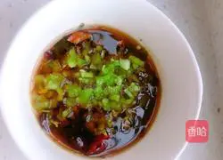 Illustration of how to make saliva chicken 12