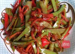 Illustration of how to make fried snow peas 7