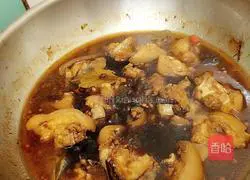 Illustration of how to make spicy pig trotters 7