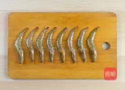 Cooking shrimp with cheese in microwave oven Illustration of how to make back shrimp 1