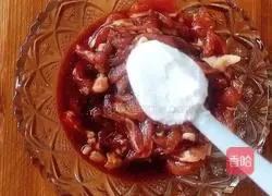 Illustration of how to make appetizing wild rice noodles 7