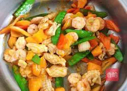 Illustration of how to make fried squid with mango and shrimp 11