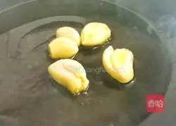 Illustration of how to make bitter melon and scrambled eggs, a must-have in summer to clear away heat and relieve heat 5