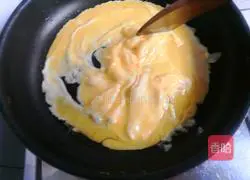 Illustration of how to make sweet and sour eggs 3