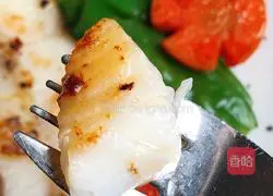 Illustration of how to make pan-fried halibut 11