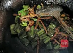 Illustration of how to make fried tripe with green pepper 9